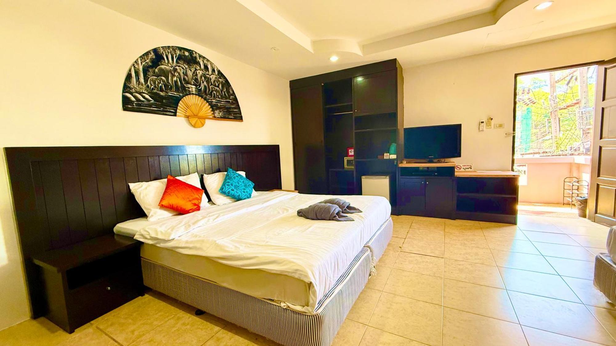 Hill Side Patong Hotel 외부 사진